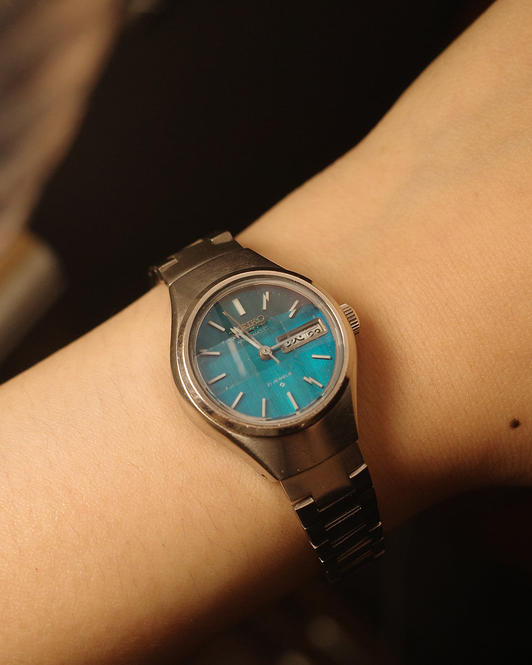 1973 Seiko blue cut glass ladies size automatic watch 2706-024c