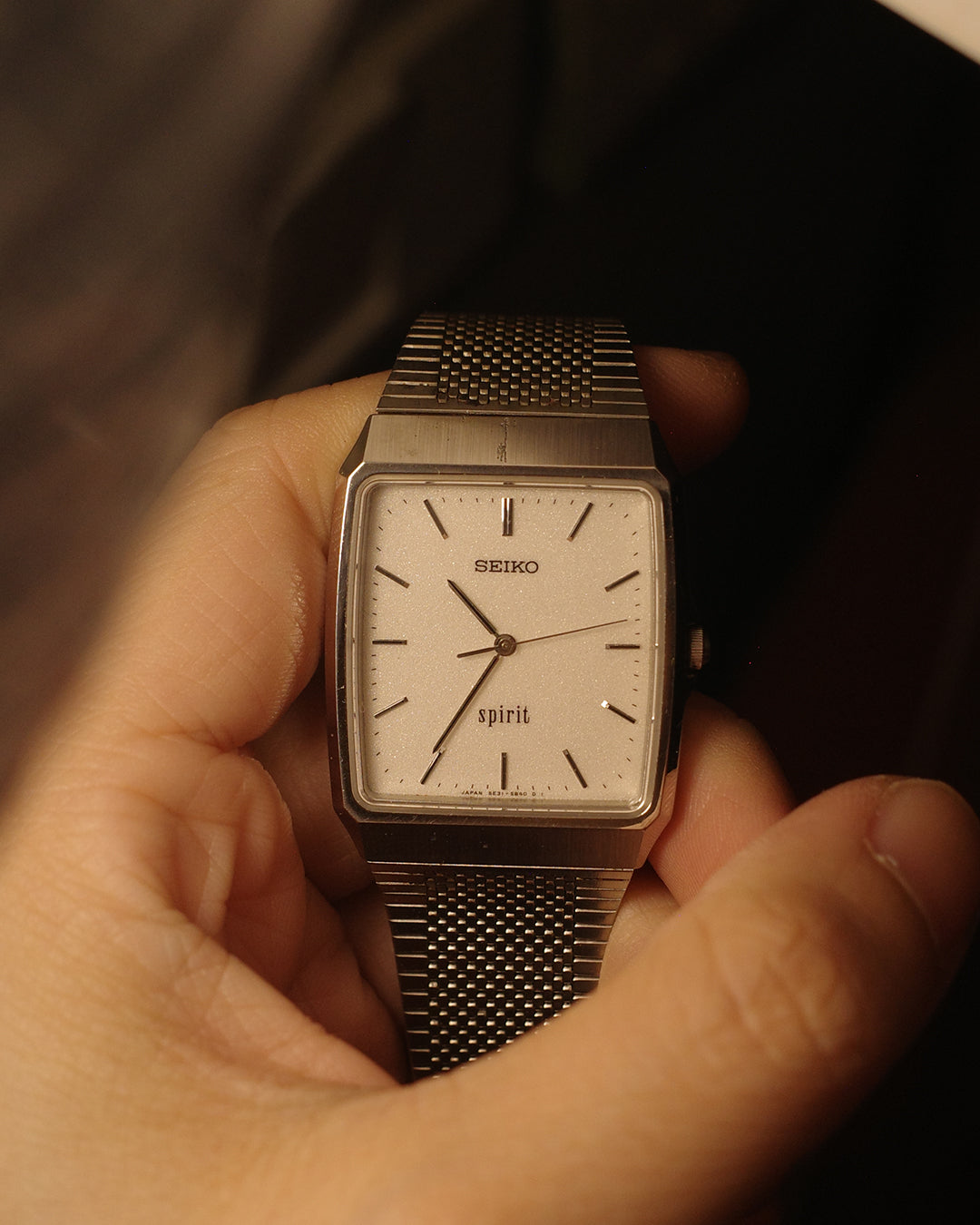 1987 Seiko Spirit white square snowflake quartz watch 5e31-5a70