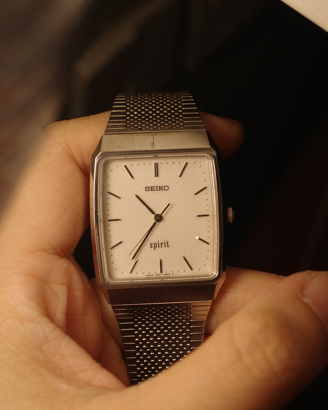 1987 Seiko Spirit white square snowflake quartz watch 5e31-5a70