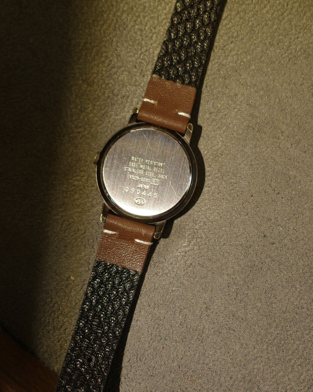 1980 Seiko Alba donald duck alba sunmoon phase quartz watch v829-0060