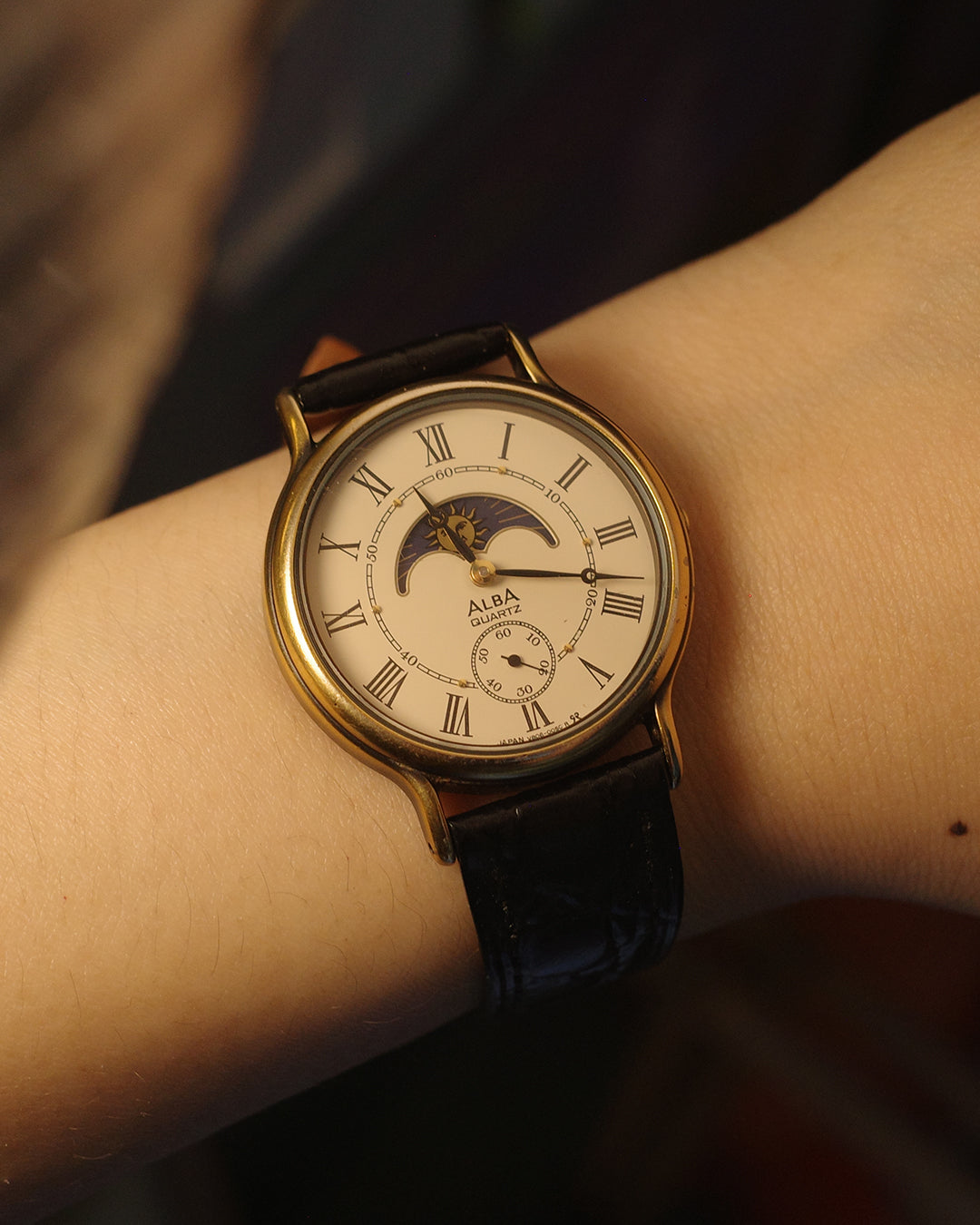 1980 Seiko alba sunmonnphase small second quartz watch v806-0050