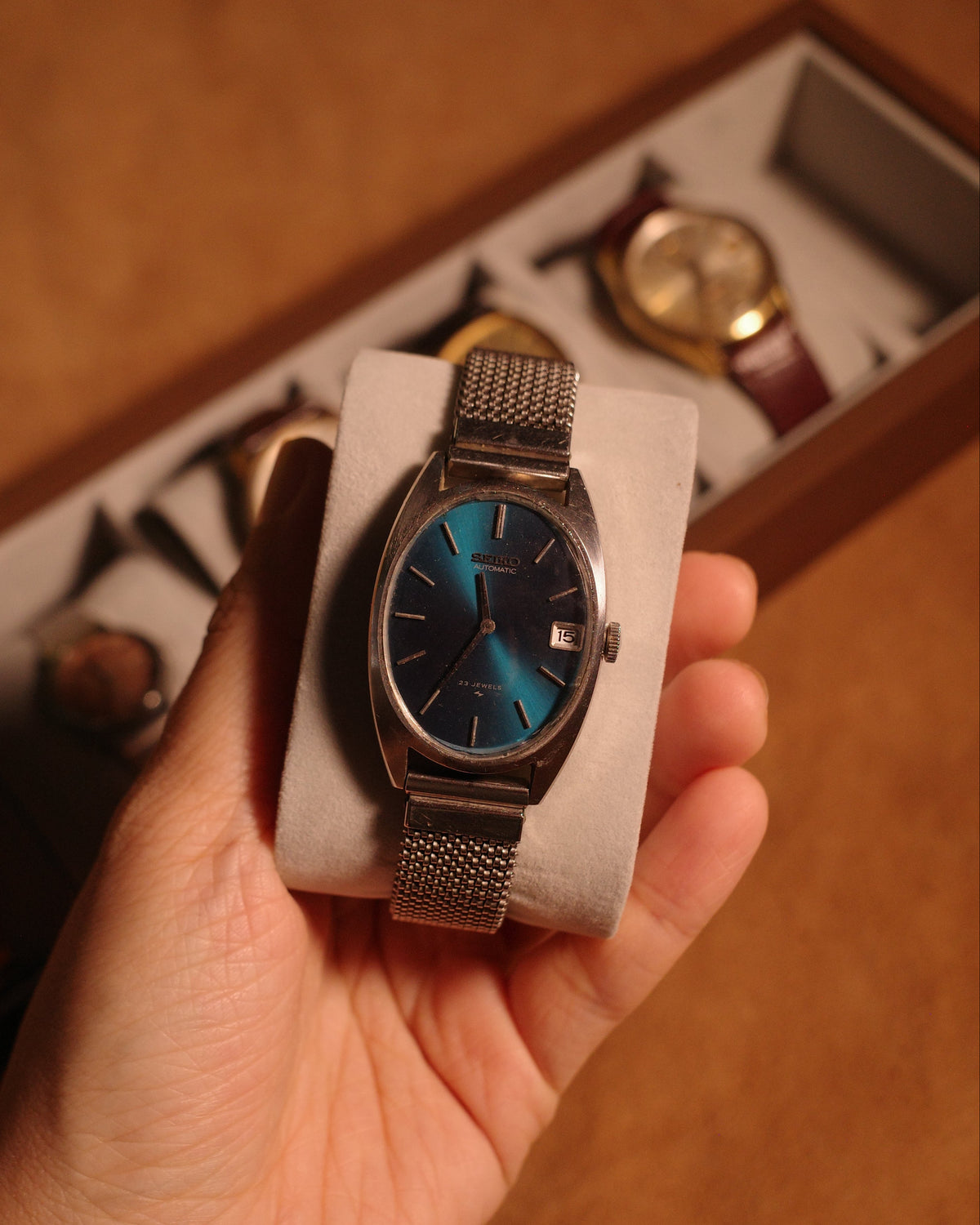 1973 Seiko Blue Comet oval shape winding watch 2418-7040