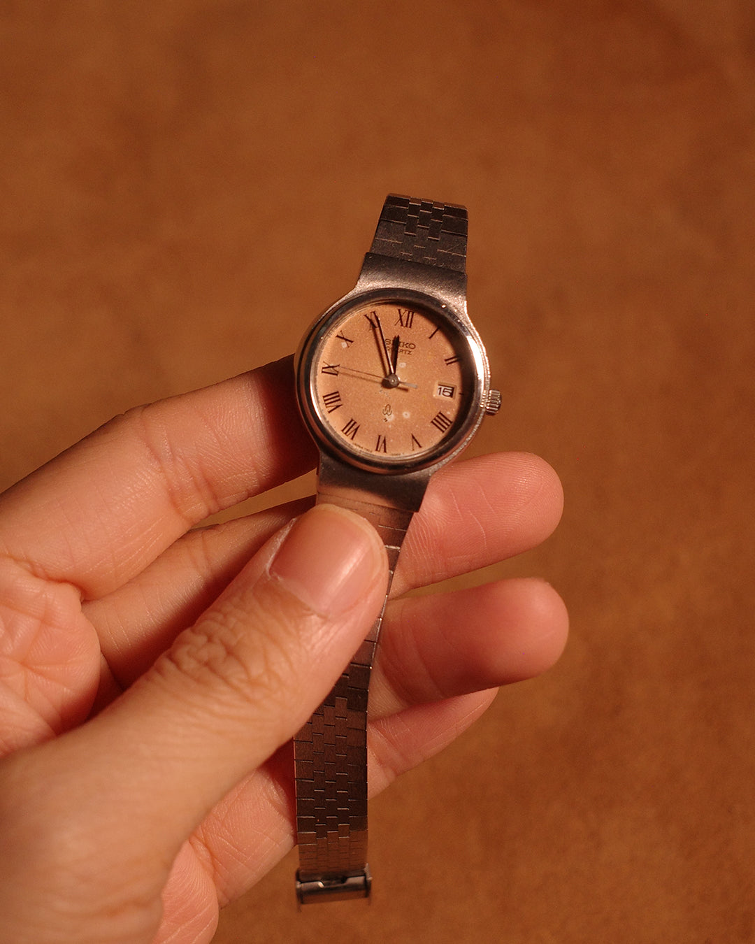 1988 Seiko silver tone ladies size Tropical Dial quartz watch 7902-0020