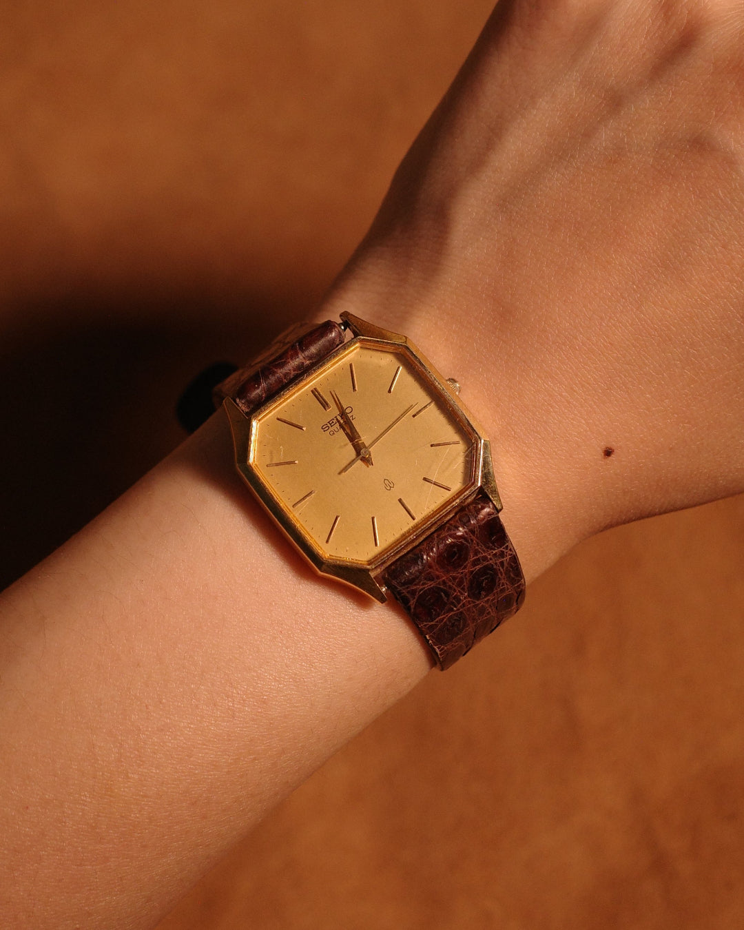 1981 Seiko octagon gold tone quartz watch 6030-5450