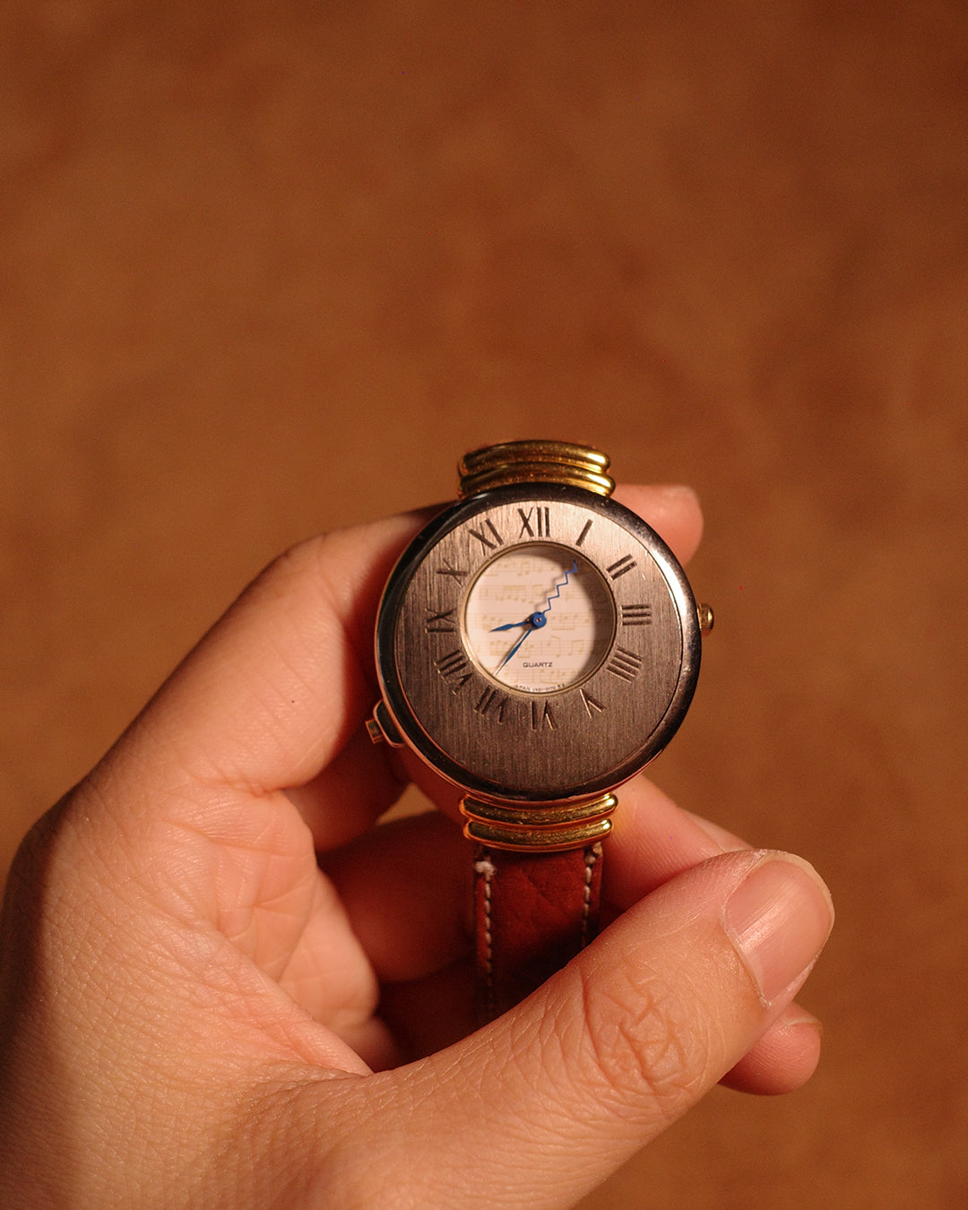 1980 Seiko Melody moving hand watch v421-0040
