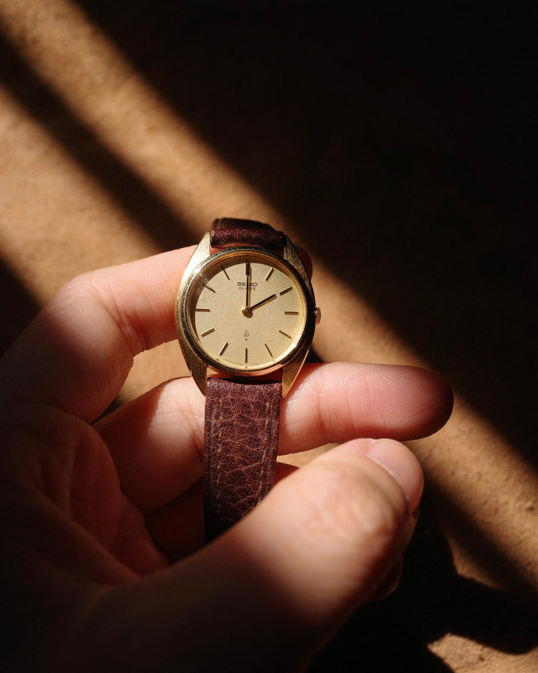 【ASGP】1983 Seiko C shape gold tone quartz watch 2320-0040