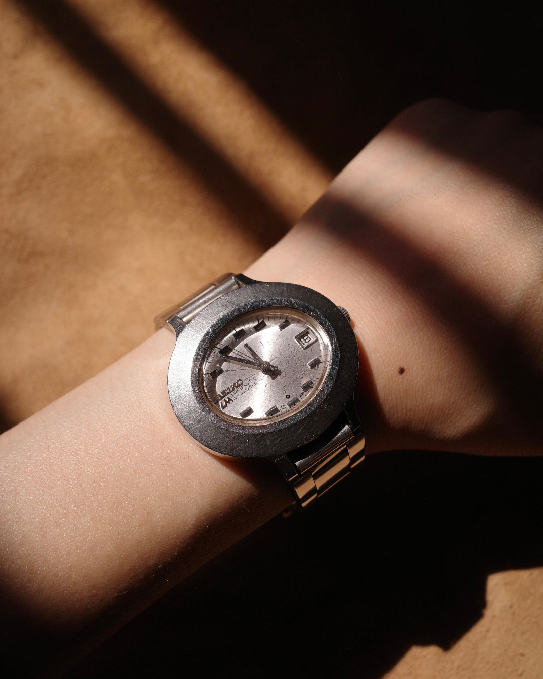 1970 Seiko LM futuristic silver tone oval shape automatic watch 5605-5010