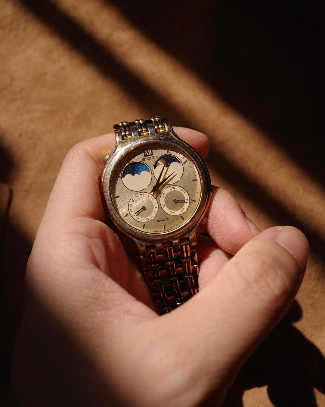 1989 Seiko full calendar gold tone sun moonphase watch 7f18-8a00