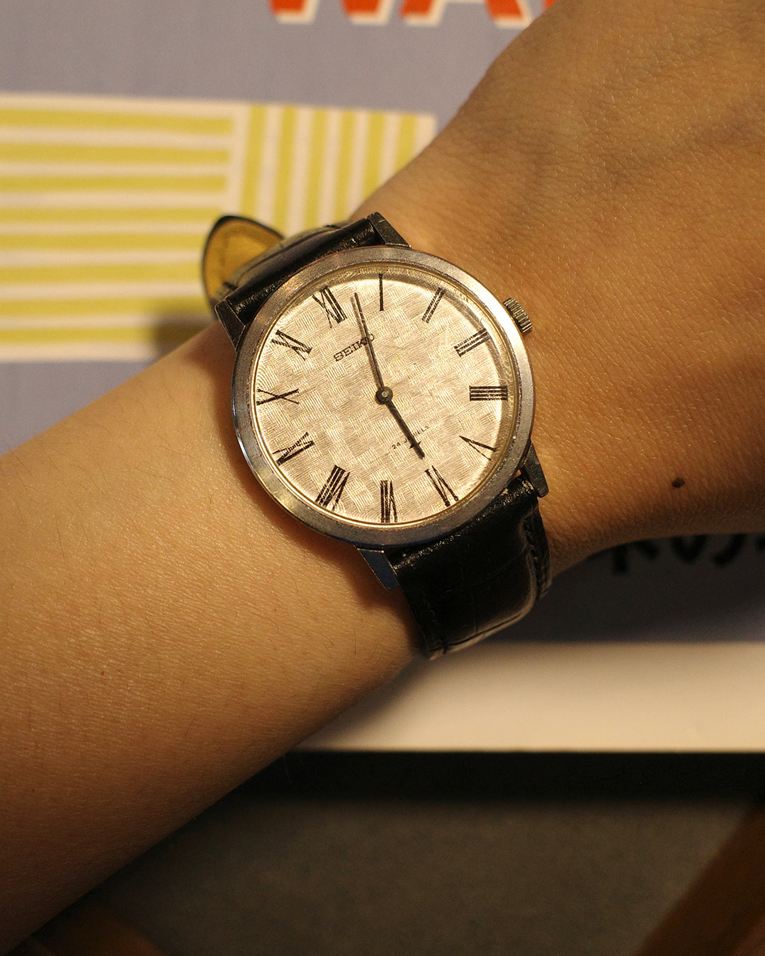 1972 Seiko Roman number manual winding grid Linen Dial Watch