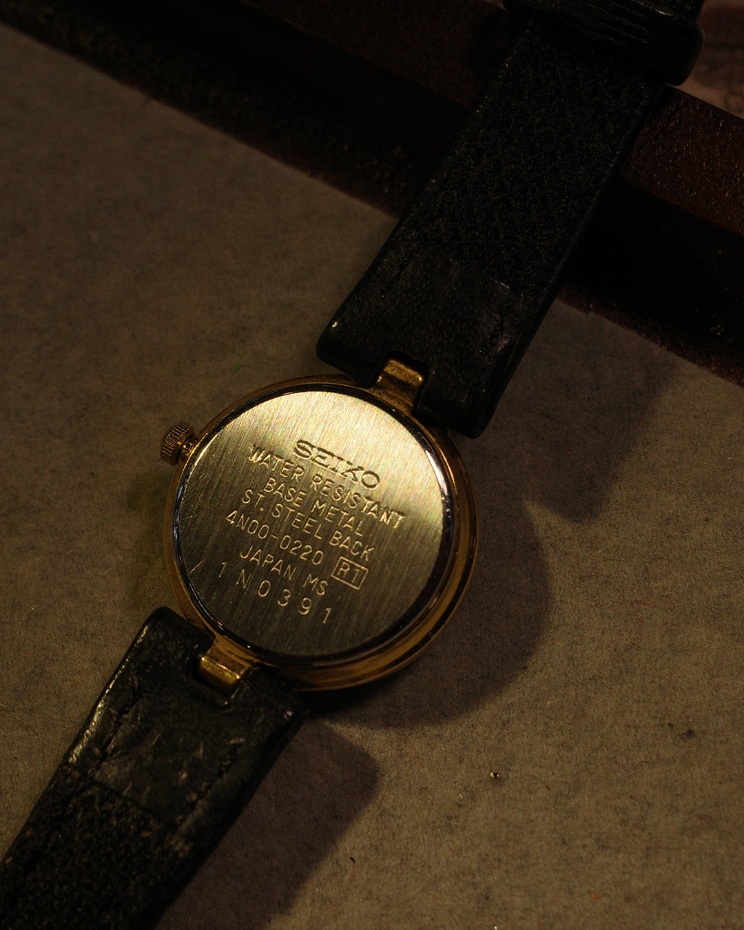 1991 Seiko galaxy collection gold tone watch 4n00-0220