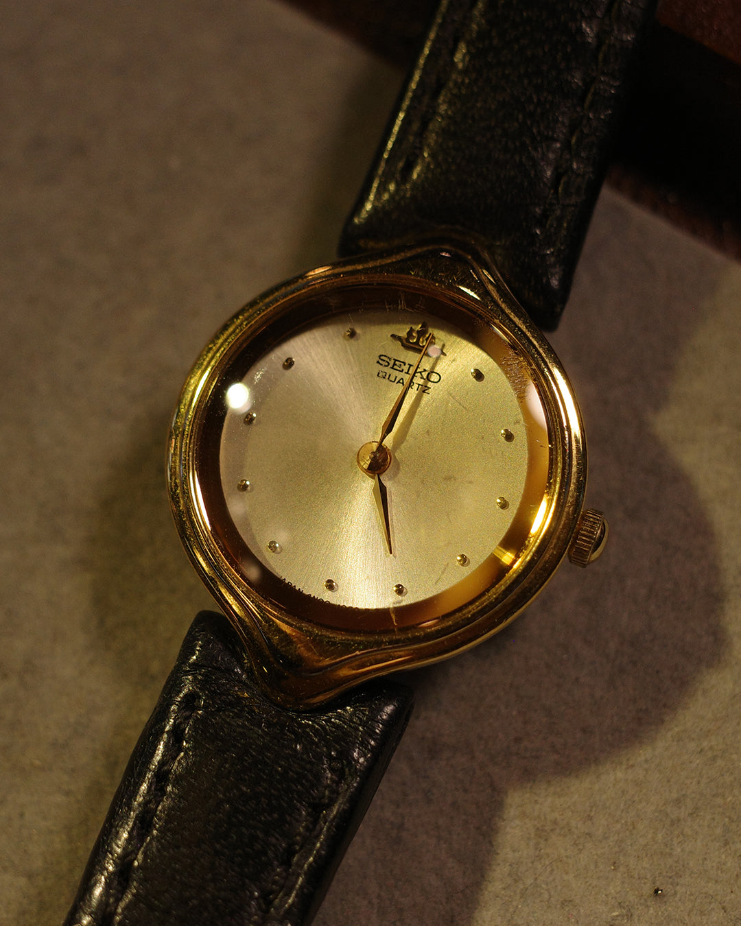 1991 Seiko galaxy collection gold tone watch 4n00-0220