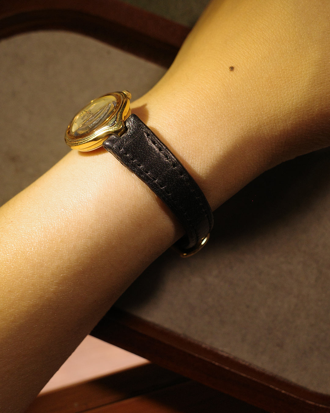 1991 Seiko galaxy collection gold tone watch 4n00-0220