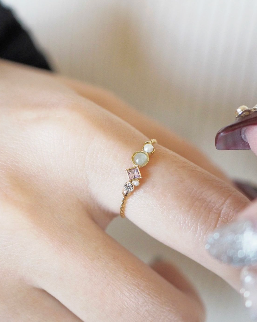 Ring [MUK Design - The Star]  Gold Tone Dreamy Stone Ring