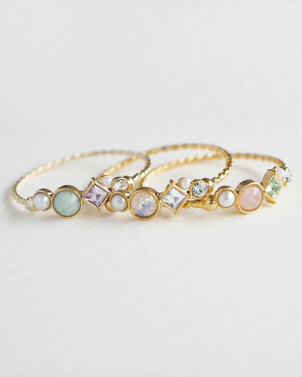 Ring [MUK Design - The Star]  Gold Tone Dreamy Stone Ring