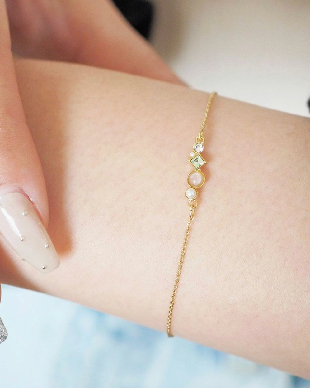 [MUK Design - The Star] Gold Tone Dreamy Stone bracelet