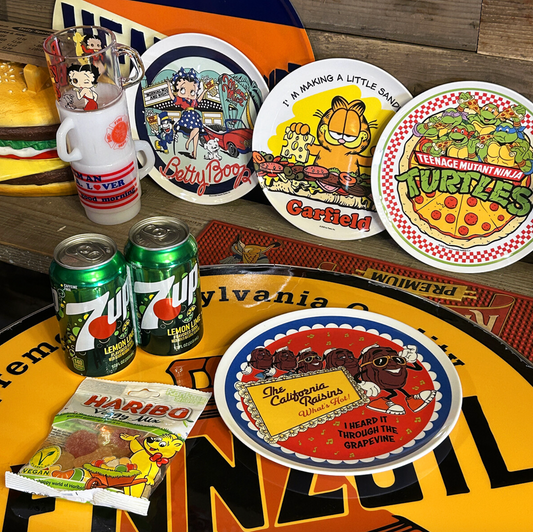 Retro cartoon dishes